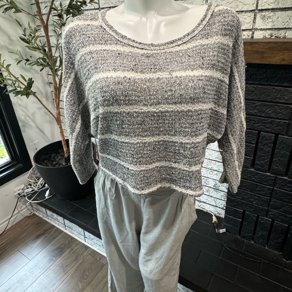 Caren Sport Gray and White Knit Sweater